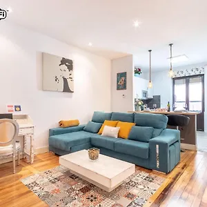 Between Old Town & Guggenheim!! Private Parking Appartement